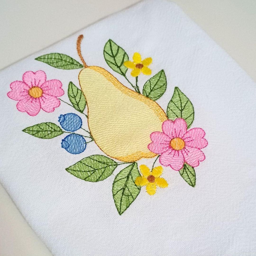 Pera com Flores Delicadas
