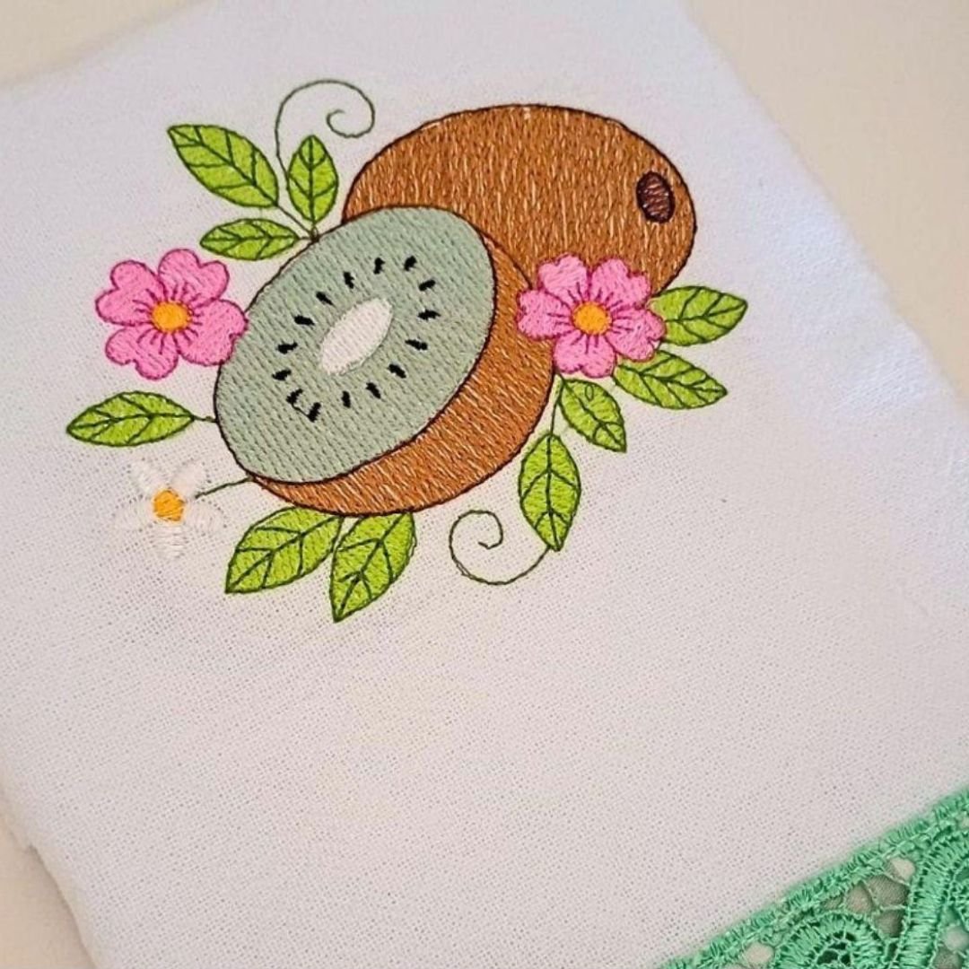 Kiwi com Flores Delicadas